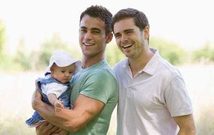 surrogacy for lgbt couples